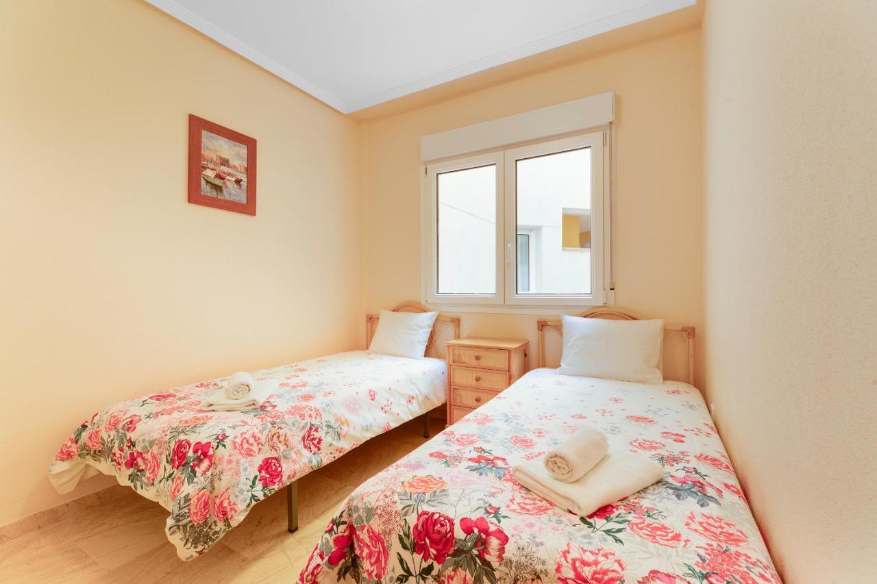 אוריהואלה Apartament Palmera 100M Od Morza מראה חיצוני תמונה